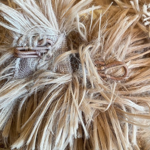 She & Sky Shaggy Tan Faux Fur Jacket/Shrug - Picture 8 of 16